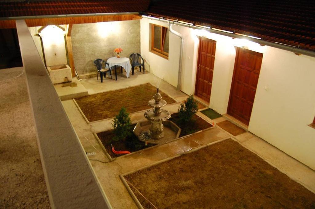 Apartments Castanea SJJ Exterior foto